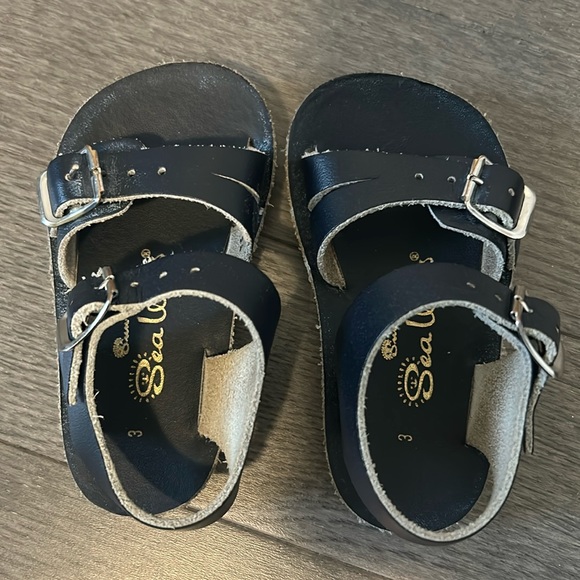 Sea Wees Sandels - Picture 1 of 4